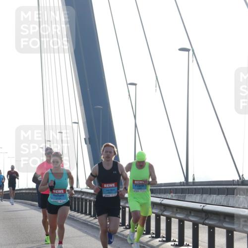 03.10.2026 - Köhlbrandbrückenlauf Tim E. http://msf.ph/oto/10607074 03.10.2026 09:19:26 Position 1 2124, 3801 meine-sportfotos.de