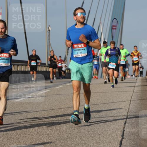 03.10.2026 - Köhlbrandbrückenlauf Strokosch-Dieckow http://msf.ph/oto/10607090 03.10.2026 09:45:50 Position 2 2604, 2489 meine-sportfotos.de