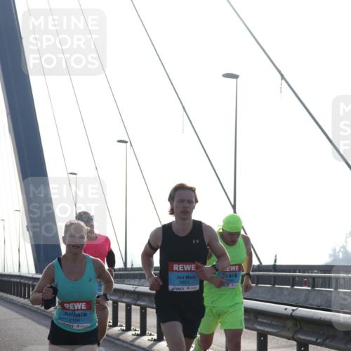 03.10.2026 - Köhlbrandbrückenlauf Tim E. http://msf.ph/oto/10607109 03.10.2026 09:19:29 Position 1 2124, 3801, 1265 meine-sportfotos.de