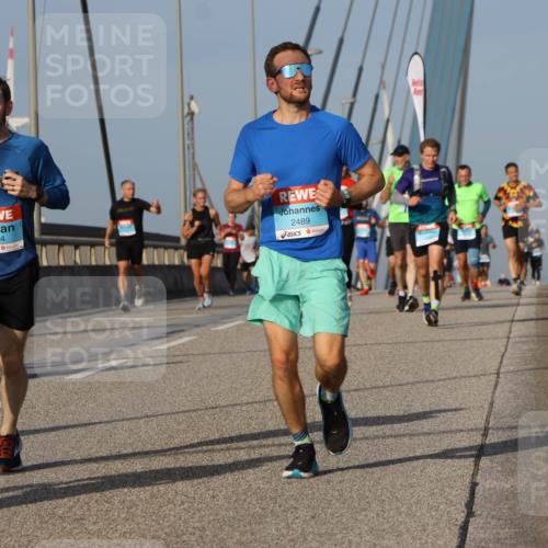 03.10.2026 - Köhlbrandbrückenlauf Strokosch-Dieckow http://msf.ph/oto/10607112 03.10.2026 09:45:50 Position 2 2604, 2489 meine-sportfotos.de