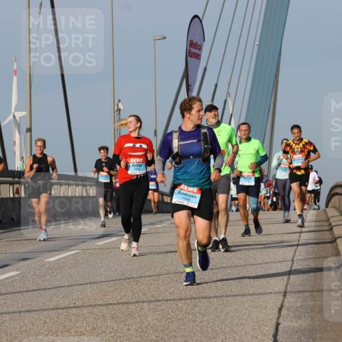03.10.2026 - Köhlbrandbrückenlauf Strokosch-Dieckow http://msf.ph/oto/10607137 03.10.2026 09:45:55 Position 2 1448 meine-sportfotos.de