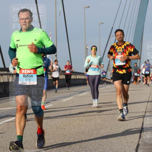 03.10.2026 - Köhlbrandbrückenlauf Strokosch-Dieckow http://msf.ph/oto/10607186 03.10.2026 09:46:03 Position 2 1118, 2074 meine-sportfotos.de