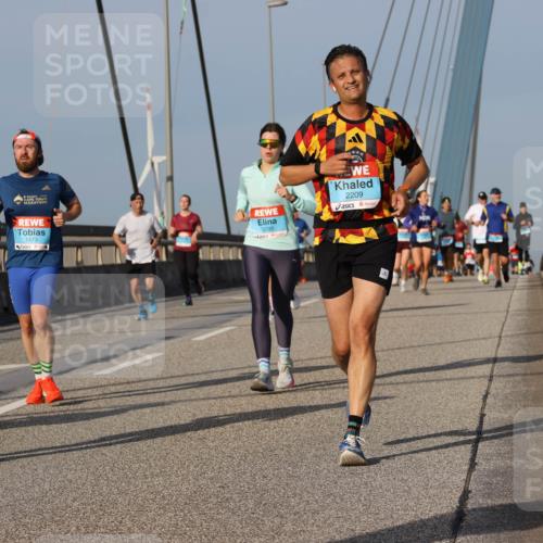 03.10.2026 - Köhlbrandbrückenlauf Strokosch-Dieckow http://msf.ph/oto/10607223 03.10.2026 09:46:04 Position 2 2973, 1473, 2290, 2209 meine-sportfotos.de