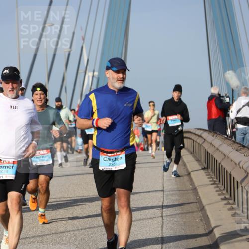 03.10.2026 - Köhlbrandbrückenlauf Strokosch-Dieckow http://msf.ph/oto/10607282 03.10.2026 09:46:14 Position 2 1034, 2503, 2393 meine-sportfotos.de