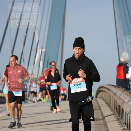 03.10.2026 - Köhlbrandbrückenlauf Strokosch-Dieckow http://msf.ph/oto/10607322 03.10.2026 09:46:20 Position 2 1304 meine-sportfotos.de