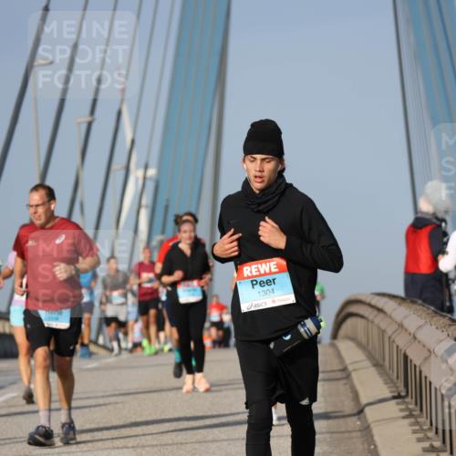 03.10.2026 - Köhlbrandbrückenlauf Strokosch-Dieckow http://msf.ph/oto/10607330 03.10.2026 09:46:20 Position 2 1304 meine-sportfotos.de