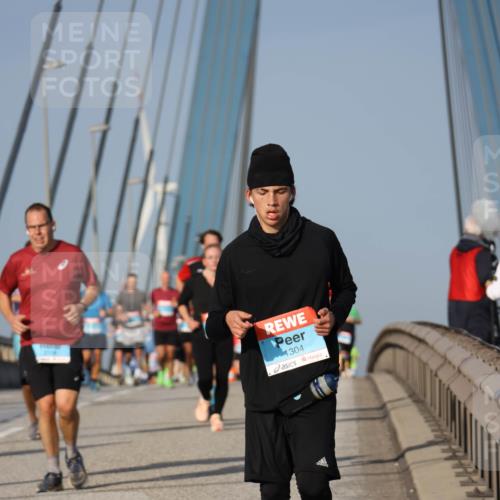 03.10.2026 - Köhlbrandbrückenlauf Strokosch-Dieckow http://msf.ph/oto/10607357 03.10.2026 09:46:20 Position 2 1304 meine-sportfotos.de