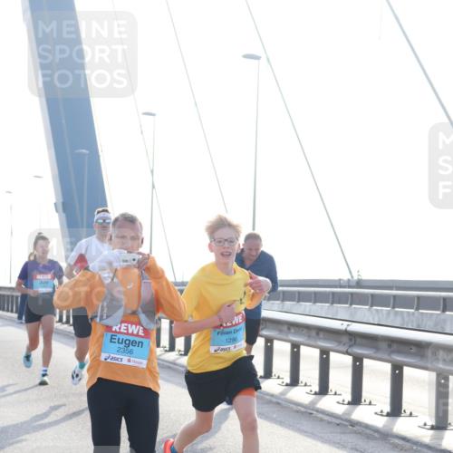 03.10.2026 - Köhlbrandbrückenlauf Tim E. http://msf.ph/oto/10607482 03.10.2026 09:20:17 Position 1 2356, 1296 meine-sportfotos.de