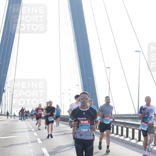 03.10.2026 - Köhlbrandbrückenlauf Tim E. http://msf.ph/oto/10607751 03.10.2026 09:20:41 Position 1 2021, 2178 meine-sportfotos.de