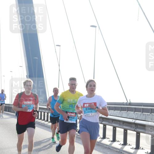 03.10.2026 - Köhlbrandbrückenlauf Tim E. http://msf.ph/oto/10607821 03.10.2026 09:20:47 Position 1 41, 803, 2218 meine-sportfotos.de