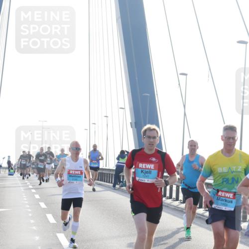 03.10.2026 - Köhlbrandbrückenlauf Tim E. http://msf.ph/oto/10607828 03.10.2026 09:20:48 Position 1 2195, 1241, 1803 meine-sportfotos.de