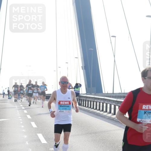 03.10.2026 - Köhlbrandbrückenlauf Tim E. http://msf.ph/oto/10607850 03.10.2026 09:20:49 Position 1 2195, 1241 meine-sportfotos.de