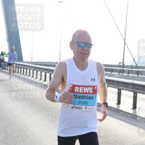 03.10.2026 - Köhlbrandbrückenlauf Tim E. http://msf.ph/oto/10607881 03.10.2026 09:20:51 Position 1 2195 meine-sportfotos.de