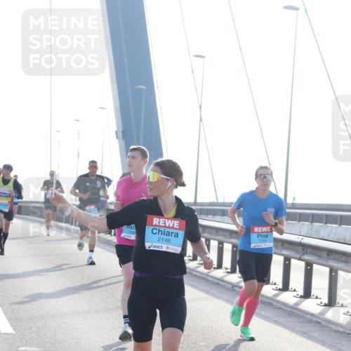 03.10.2026 - Köhlbrandbrückenlauf Tim E. http://msf.ph/oto/10608047 03.10.2026 09:21:11 Position 1 1466, 2148, 1714 meine-sportfotos.de