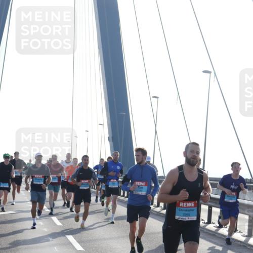 03.10.2026 - Köhlbrandbrückenlauf Tim E. http://msf.ph/oto/10608633 03.10.2026 09:21:54 Position 1 2186, 2365 meine-sportfotos.de