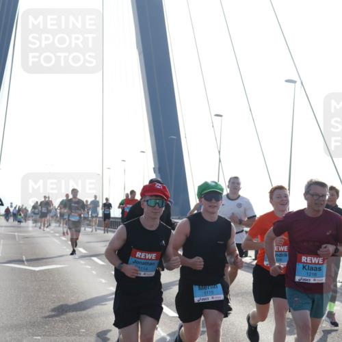 03.10.2026 - Köhlbrandbrückenlauf Tim E. http://msf.ph/oto/10608665 03.10.2026 09:21:58 Position 1 1114, 1115, 42, 195, 228, 1216 meine-sportfotos.de