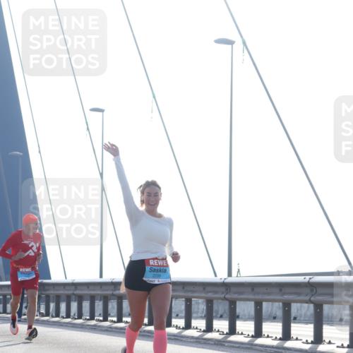 03.10.2026 - Köhlbrandbrückenlauf Tim E. http://msf.ph/oto/10609118 03.10.2026 09:22:47 Position 1 2239 meine-sportfotos.de