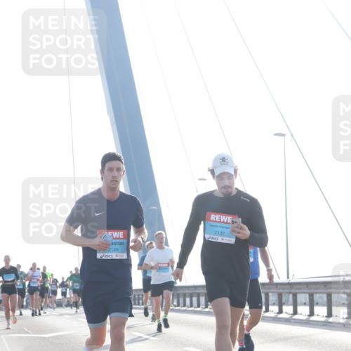 03.10.2026 - Köhlbrandbrückenlauf Tim E. http://msf.ph/oto/10609262 03.10.2026 09:23:04 Position 1 2145, 2137 meine-sportfotos.de