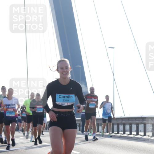 03.10.2026 - Köhlbrandbrückenlauf Tim E. http://msf.ph/oto/10609289 03.10.2026 09:23:10 Position 1 70, 3, 2319 meine-sportfotos.de