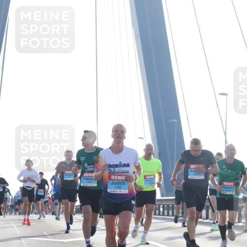 03.10.2026 - Köhlbrandbrückenlauf Tim E. http://msf.ph/oto/10609318 03.10.2026 09:23:13 Position 1 10, 3, 1359, 1298, 2344 meine-sportfotos.de