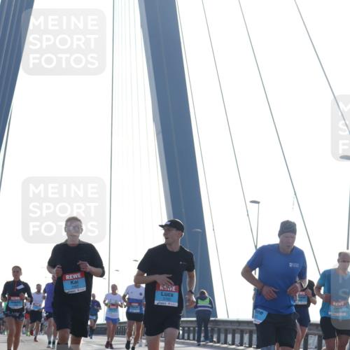 03.10.2026 - Köhlbrandbrückenlauf Tim E. http://msf.ph/oto/10609425 03.10.2026 09:23:23 Position 1 2462, 3185 meine-sportfotos.de