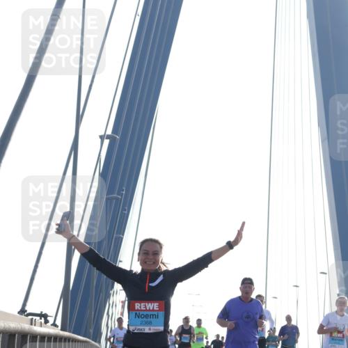03.10.2026 - Köhlbrandbrückenlauf Tim E. http://msf.ph/oto/10609481 03.10.2026 09:23:27 Position 1 2368 meine-sportfotos.de