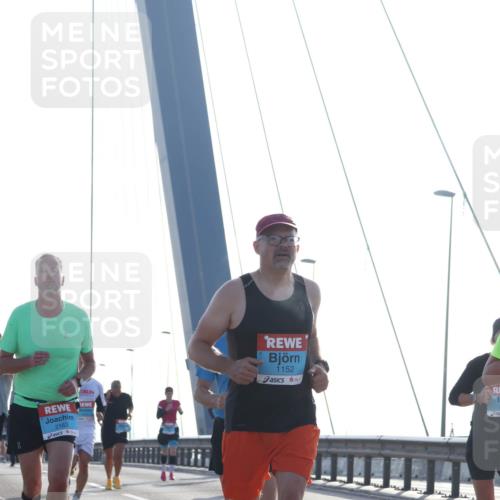 03.10.2026 - Köhlbrandbrückenlauf Tim E. http://msf.ph/oto/10609611 03.10.2026 09:23:40 Position 1 2163, 1152 meine-sportfotos.de