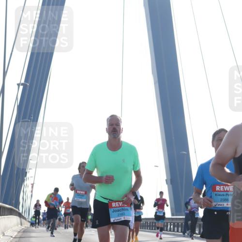 03.10.2026 - Köhlbrandbrückenlauf Tim E. http://msf.ph/oto/10609623 03.10.2026 09:23:41 Position 1 2163, 2386 meine-sportfotos.de
