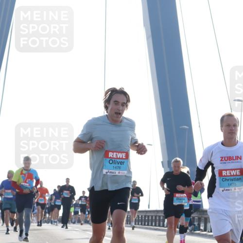 03.10.2026 - Köhlbrandbrückenlauf Tim E. http://msf.ph/oto/10609654 03.10.2026 09:23:43 Position 1 1476, 1475 meine-sportfotos.de