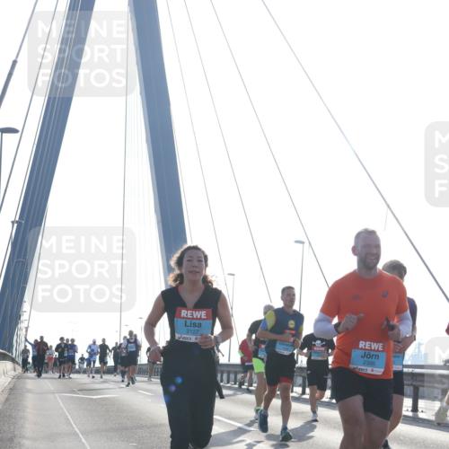 03.10.2026 - Köhlbrandbrückenlauf Tim E. http://msf.ph/oto/10609797 03.10.2026 09:23:59 Position 1 2127, 2395 meine-sportfotos.de