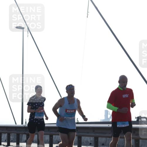 03.10.2026 - Köhlbrandbrückenlauf Tim E. http://msf.ph/oto/10609845 03.10.2026 09:24:04 Position 1 4134, 1226, 1989 meine-sportfotos.de