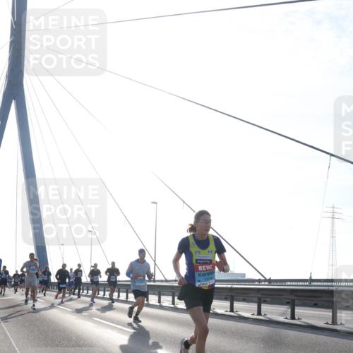03.10.2026 - Köhlbrandbrückenlauf Tim E. http://msf.ph/oto/10610266 03.10.2026 09:24:43 Position 1 1343 meine-sportfotos.de