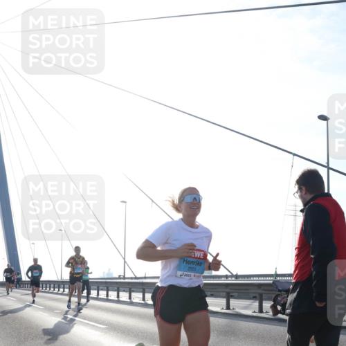 03.10.2026 - Köhlbrandbrückenlauf Tim E. http://msf.ph/oto/10611008 03.10.2026 09:26:09 Position 1 2665 meine-sportfotos.de