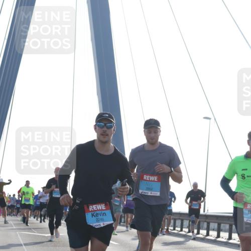 03.10.2026 - Köhlbrandbrückenlauf Tim E. http://msf.ph/oto/10611353 03.10.2026 09:26:53 Position 1 2248, 3862 meine-sportfotos.de