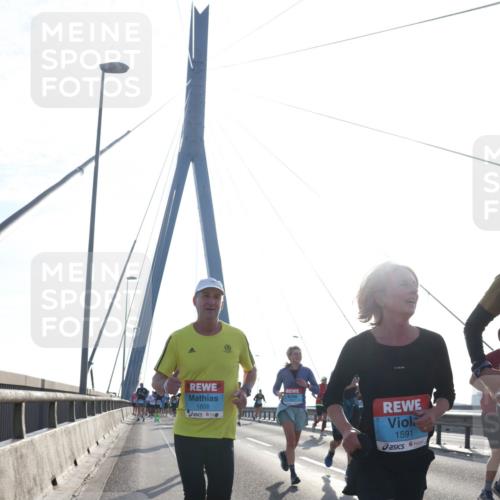 03.10.2026 - Köhlbrandbrückenlauf Tim E. http://msf.ph/oto/10611577 03.10.2026 09:27:13 Position 1 1808, 1591 meine-sportfotos.de