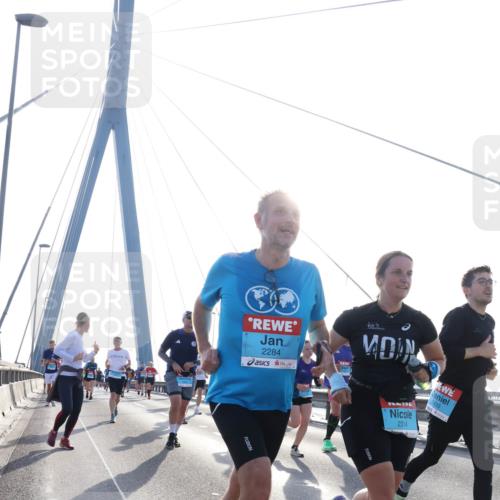 03.10.2026 - Köhlbrandbrückenlauf Tim E. http://msf.ph/oto/10611790 03.10.2026 09:27:31 Position 1 2284, 2314, 2930 meine-sportfotos.de