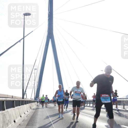 03.10.2026 - Köhlbrandbrückenlauf Tim E. http://msf.ph/oto/10611921 03.10.2026 09:27:41 Position 1 2523, 1252 meine-sportfotos.de