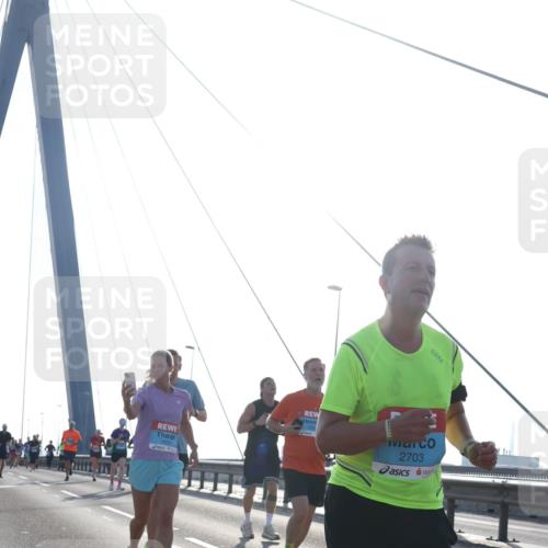 03.10.2026 - Köhlbrandbrückenlauf Tim E. http://msf.ph/oto/10611983 03.10.2026 09:27:47 Position 1 2703 meine-sportfotos.de