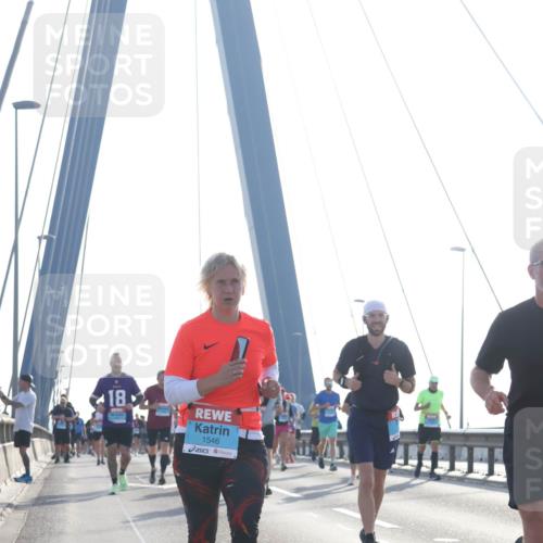 03.10.2026 - Köhlbrandbrückenlauf Tim E. http://msf.ph/oto/10612062 03.10.2026 09:27:55 Position 1 18, 1546 meine-sportfotos.de