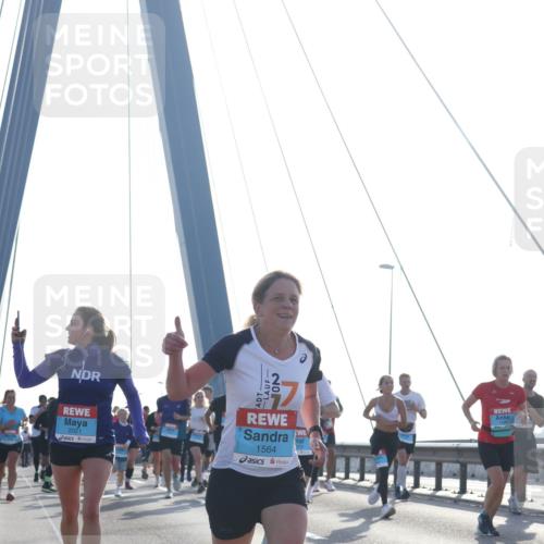 03.10.2026 - Köhlbrandbrückenlauf Tim E. http://msf.ph/oto/10612159 03.10.2026 09:28:07 Position 1 2021, 1564 meine-sportfotos.de