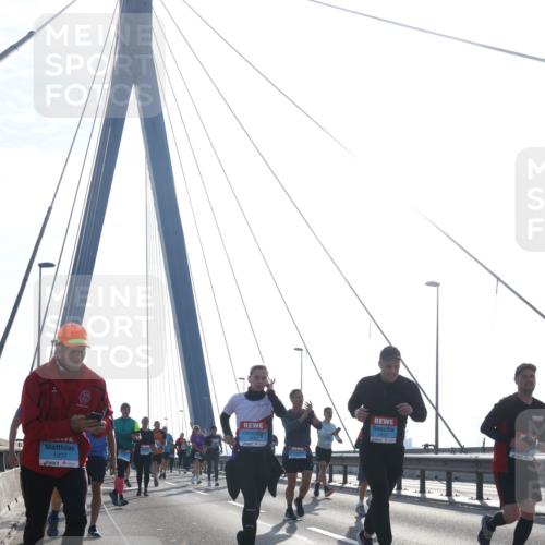 03.10.2026 - Köhlbrandbrückenlauf Tim E. http://msf.ph/oto/10612404 03.10.2026 09:28:25 Position 1 1207, 16302 meine-sportfotos.de