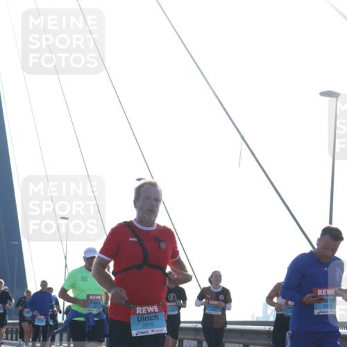 03.10.2026 - Köhlbrandbrückenlauf Tim E. http://msf.ph/oto/10612648 03.10.2026 09:28:48 Position 1 2078, 2579 meine-sportfotos.de