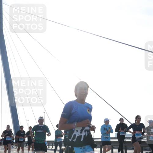03.10.2026 - Köhlbrandbrückenlauf Tim E. http://msf.ph/oto/10612764 03.10.2026 09:28:58 Position 1 2525, 66 meine-sportfotos.de