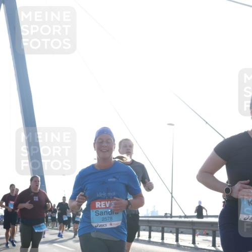 03.10.2026 - Köhlbrandbrückenlauf Tim E. http://msf.ph/oto/10612820 03.10.2026 09:29:02 Position 1 11, 2578 meine-sportfotos.de