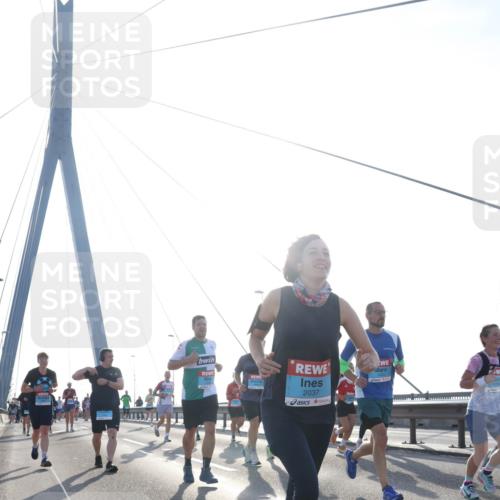 03.10.2026 - Köhlbrandbrückenlauf Tim E. http://msf.ph/oto/10613697 03.10.2026 09:30:20 Position 1 2037, 1455 meine-sportfotos.de