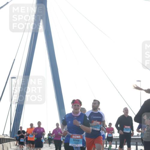 03.10.2026 - Köhlbrandbrückenlauf Tim E. http://msf.ph/oto/10613904 03.10.2026 09:30:34 Position 1 1843 meine-sportfotos.de