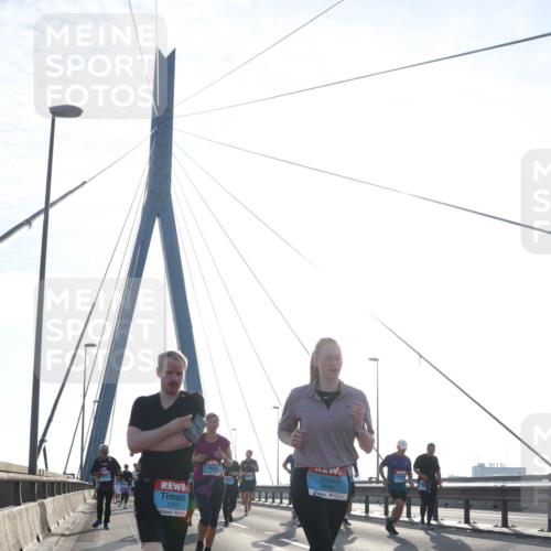 03.10.2026 - Köhlbrandbrückenlauf Tim E. http://msf.ph/oto/10613999 03.10.2026 09:30:41 Position 1 1211, 3842 meine-sportfotos.de