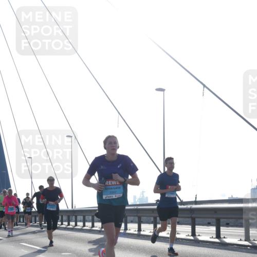 03.10.2026 - Köhlbrandbrückenlauf Tim E. http://msf.ph/oto/10614149 03.10.2026 09:30:52 Position 1 3397 meine-sportfotos.de