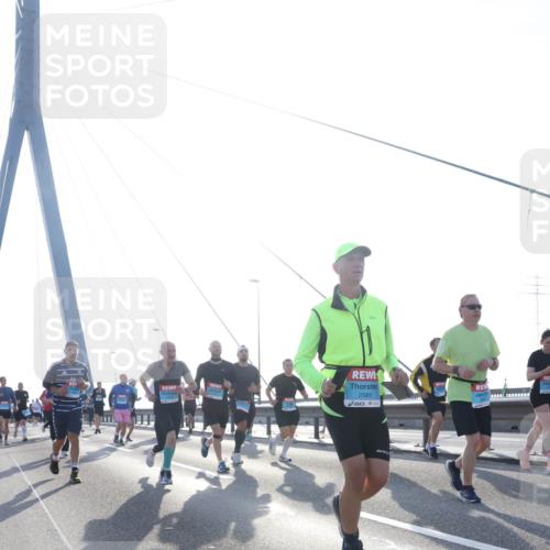 03.10.2026 - Köhlbrandbrückenlauf Tim E. http://msf.ph/oto/10614267 03.10.2026 09:31:02 Position 1 2989 meine-sportfotos.de