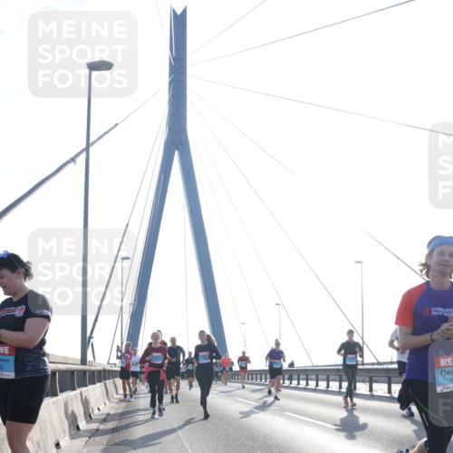 03.10.2026 - Köhlbrandbrückenlauf Tim E. http://msf.ph/oto/10614539 03.10.2026 09:31:26 Position 1 83, 18 meine-sportfotos.de
